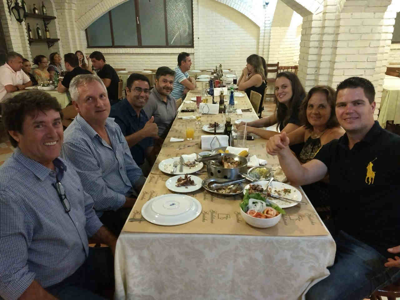 Grama em Brasília e Goiânia