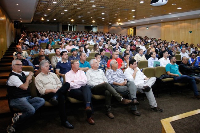 Palestra técnica de gramados Itograss em Ribeirão Preto